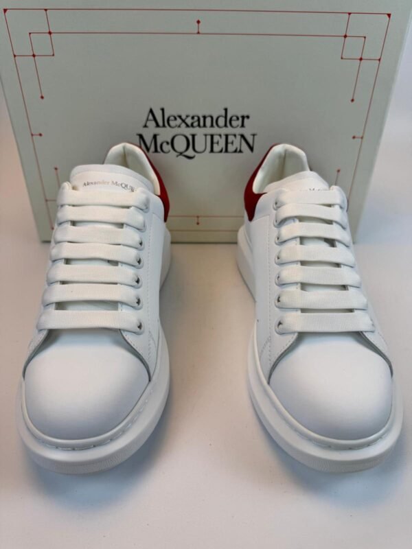Alexander McQueen "ROYAL RED" - Slika 2