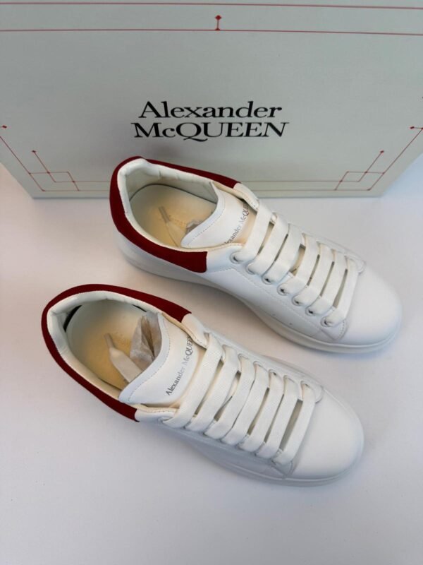 Alexander McQueen "ROYAL RED" - Slika 4