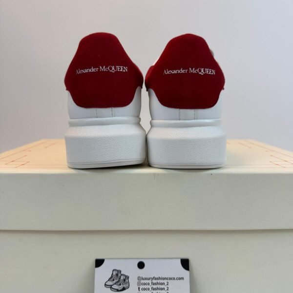 Alexander McQueen "ROYAL RED"