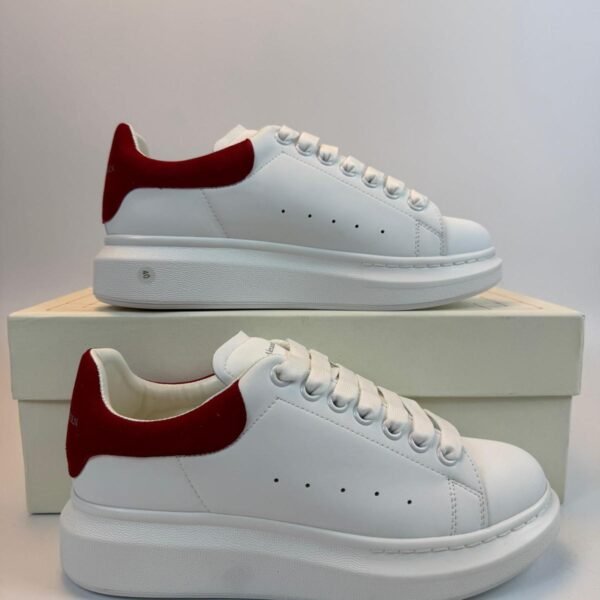 Alexander McQueen "ROYAL RED"