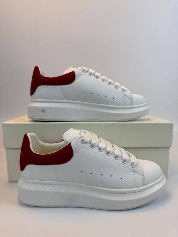 Alexander McQueen "ROYAL RED"