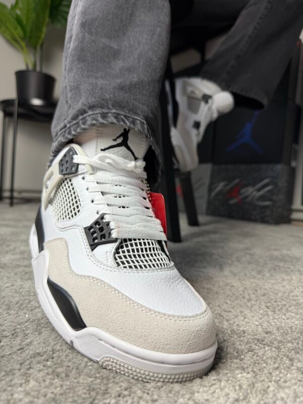 Air Jordan 4 Retro Military Black - Slika 4