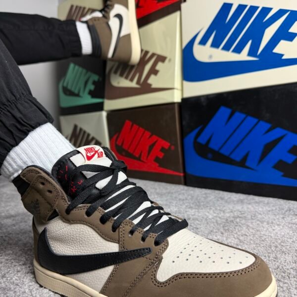 Air Jordan x Travis Scott Retro High "Mocha"