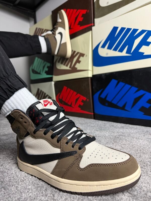 Air Jordan x Travis Scott Retro High "Mocha" - Slika 2
