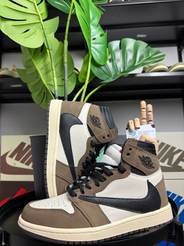 Air Jordan x Travis Scott Retro High "Mocha" - Slika 4