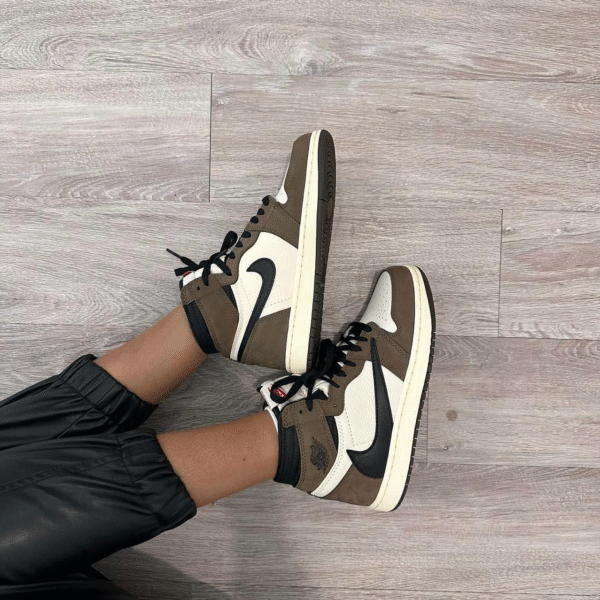 Air Jordan x Travis Scott Retro High "Mocha"