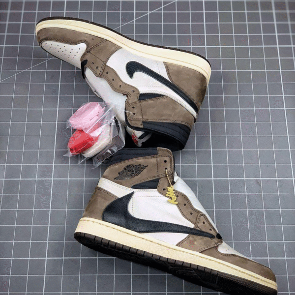 Air Jordan x Travis Scott Retro High "Mocha"