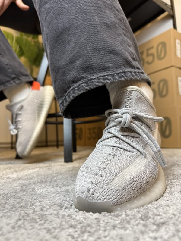 Yeezy Boost 350 V2 "Tail Light" - Slika 4