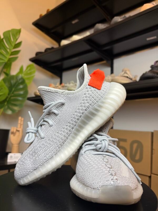 Yeezy Boost 350 V2 "Tail Light" - Slika 2