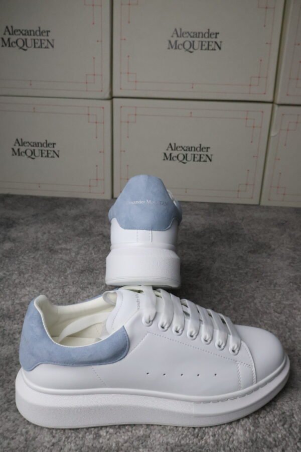 Alexander McQueen "LIGHT BLUE" - Slika 3