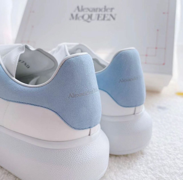 Alexander McQueen "LIGHT BLUE" - Slika 13