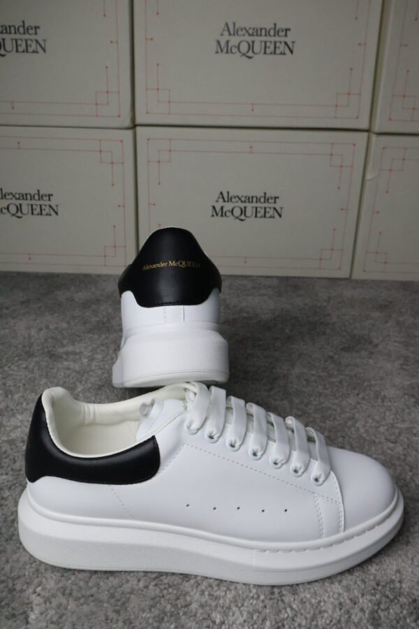 Alexander McQueen "BLACK WHITE" - Classic - Slika 2