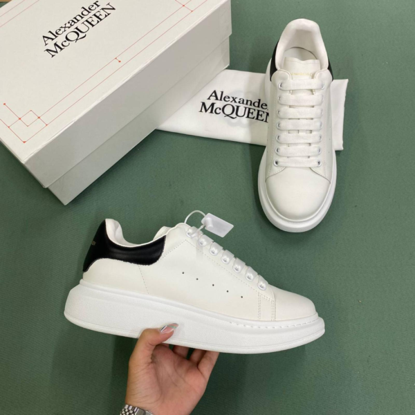 Alexander McQueen "BLACK WHITE" - Classic