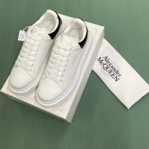 Alexander McQueen "BLACK WHITE" - Classic