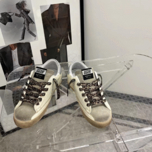 Golden Goose "Cream White - Red Star"