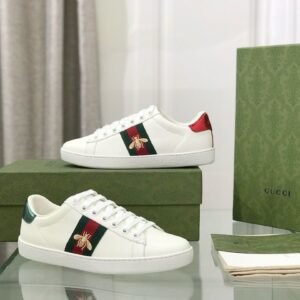 Gucci White Leather With Bee