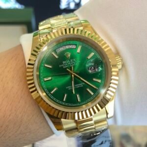 Wednesday Gold / Green