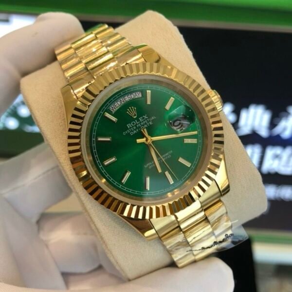 Wednesday Gold / Green