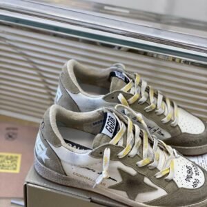 Golden Goose "White - Brown Star"