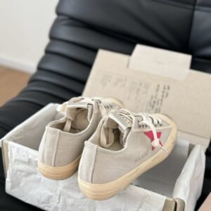 Golden Goose Grey / Pink Star
