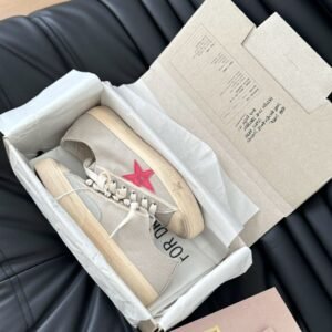 Golden Goose Grey / Pink Star