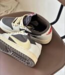 Jordan Travis Scott Light Mocha