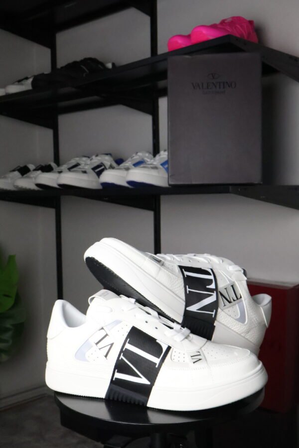 Valentino Garavani White New “White – Black” - Slika 4