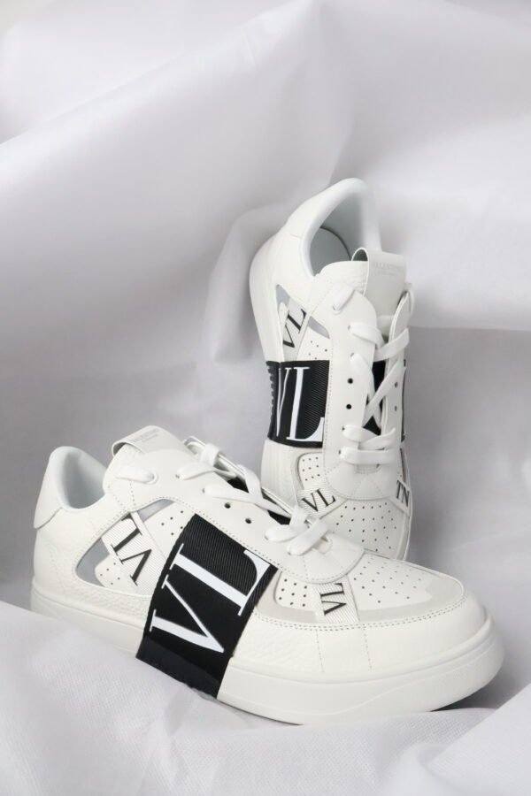 Valentino Garavani White New “White – Black” - Slika 3