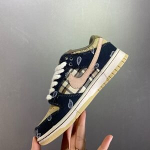 Nike x Travis Scott Dunk Low