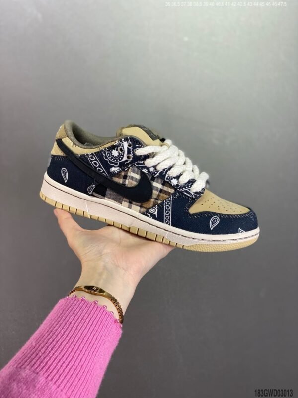 Nike x Travis Scott Dunk Low