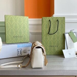 Gucci Marmont shoulder bag BIJELA, MEDIUM