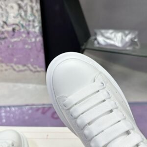 Alexander McQueen Shiny Black / White