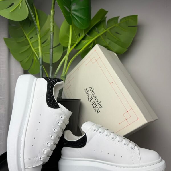 Alexander McQueen Shiny Black / White
