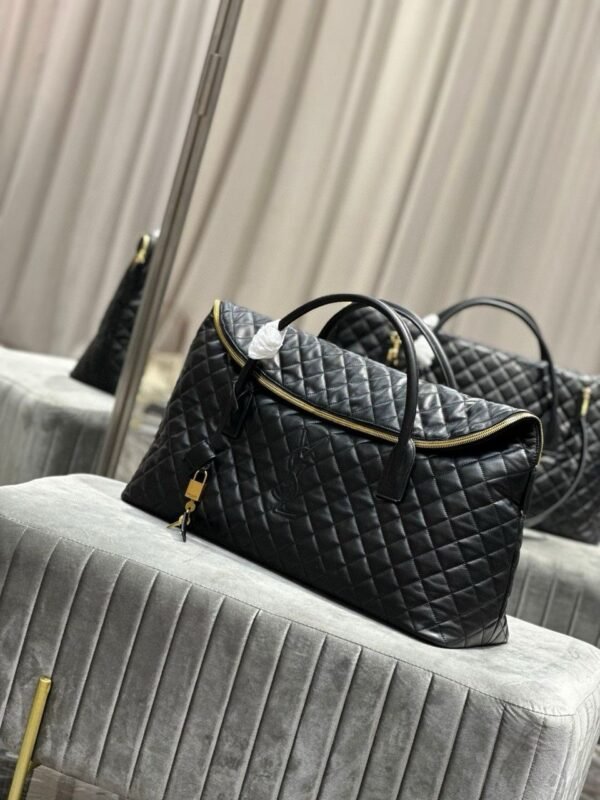 YSL Saint Laurent ES Giant Travel Bag in Smooth Quilted Leather with Gold Hardware - Slika 9