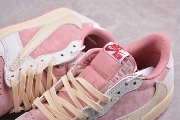 Jordan x Travis Scott Shy Pink - Slika 2