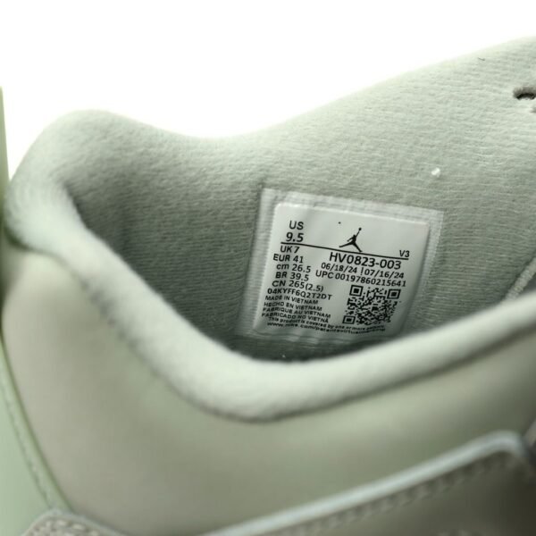 Air Jordan 4 Retro Green - Image 12
