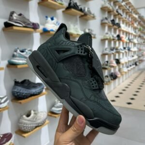 Air Jordan 4 Retro KAWS Black