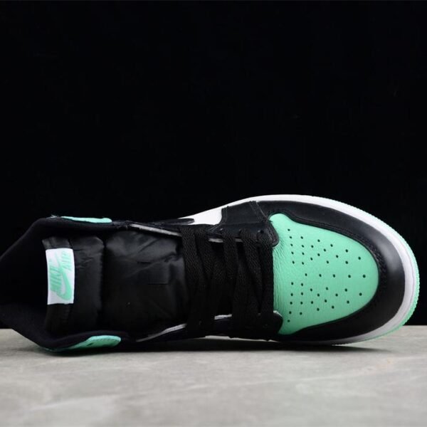 Air Jordan 1 Retro Green Glow