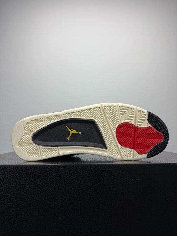 Air Jordan 4 Retro Manila - Slika 6