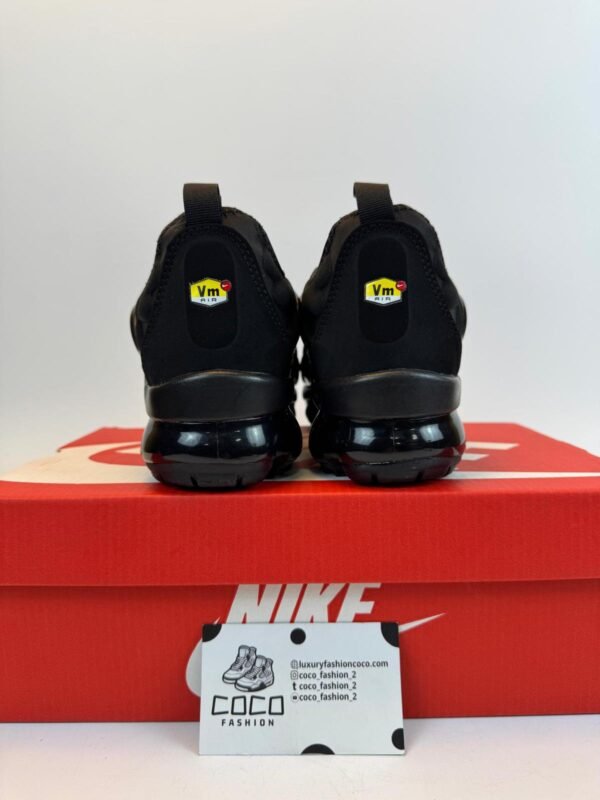 Nike AIR VAPORMAX PLUS crne - Slika 2