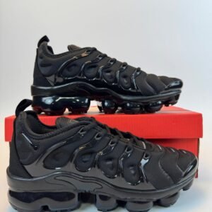 Nike AIR VAPORMAX PLUS crne