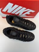 Nike AIR VAPORMAX PLUS crne