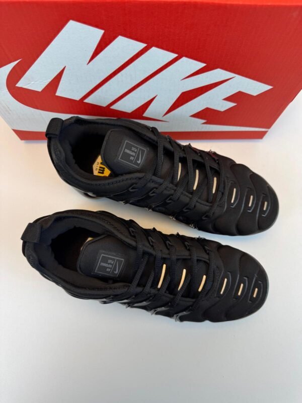 Nike AIR VAPORMAX PLUS crne - Slika 5