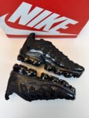 Nike AIR VAPORMAX PLUS crne