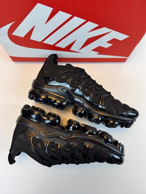 Nike AIR VAPORMAX PLUS crne - Slika 6