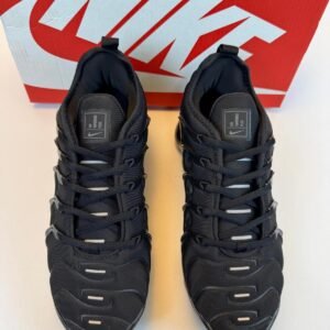 Nike AIR VAPORMAX PLUS crne