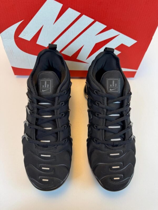 Nike AIR VAPORMAX PLUS crne - Slika 7