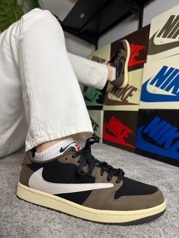 Jordan x Travis Scott Cactus Jack - Slika 4