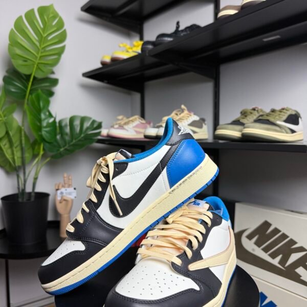 Jordan x Travis Scott Blue Mocha