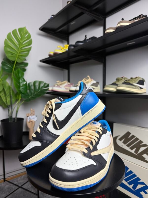 Jordan x Travis Scott Blue Mocha - Slika 2